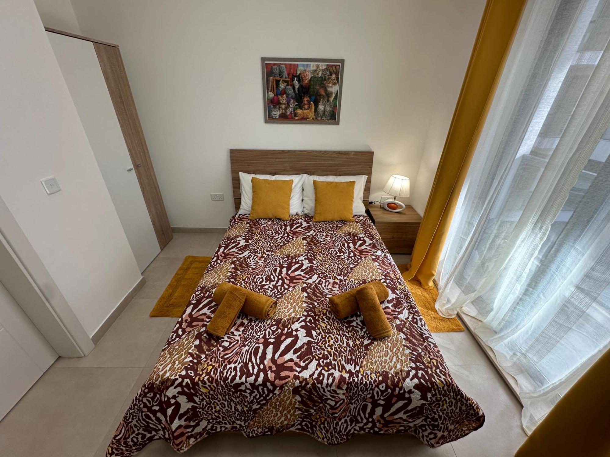 New, Airy And Spacious Apartment In 멜리에하 외부 사진