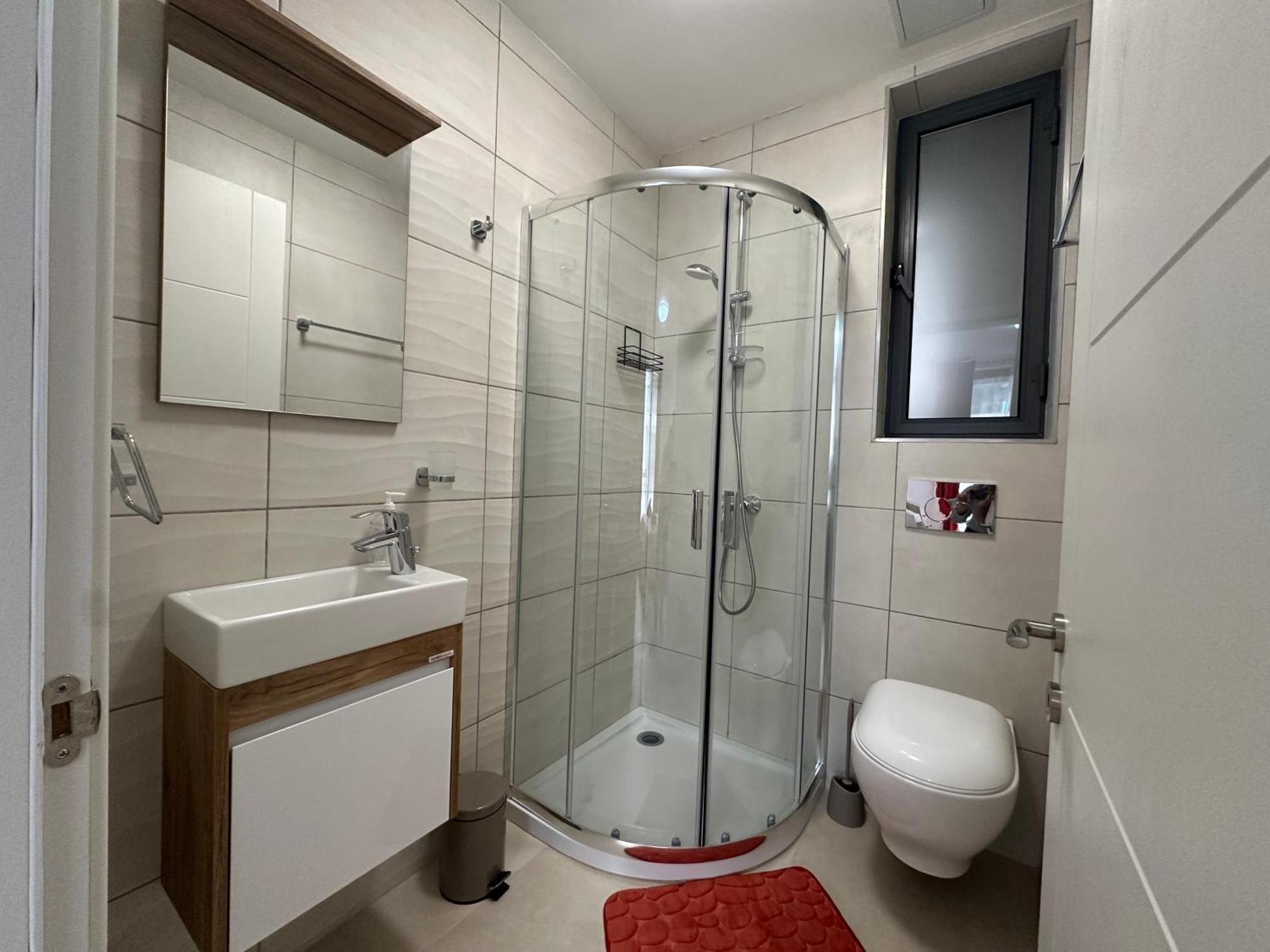 New, Airy And Spacious Apartment In 멜리에하 외부 사진