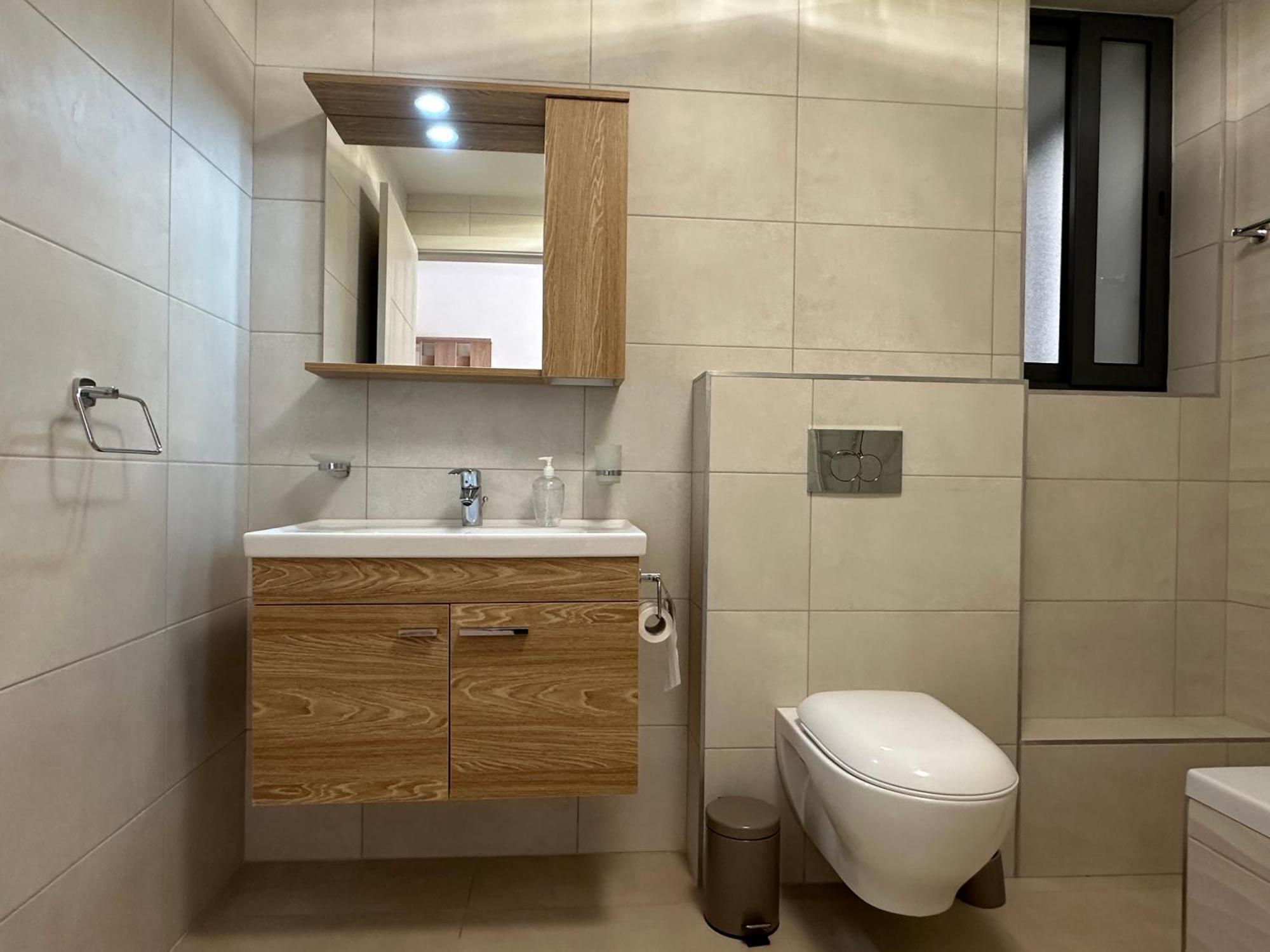 New, Airy And Spacious Apartment In 멜리에하 외부 사진